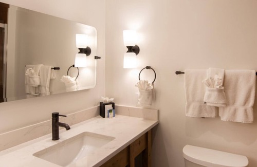 Downtown Santa Fe Hotel | Piñon Court By La Fonda