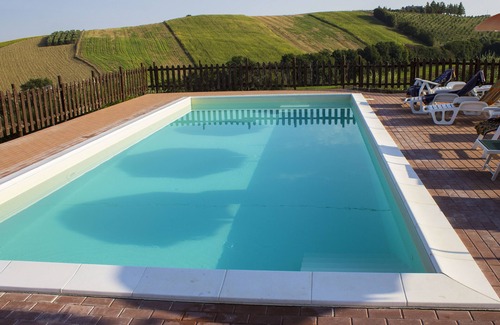 Montecarotto Casa | Piagge Del Sole: Beautiful farmhouse in the countryside with swimming pool