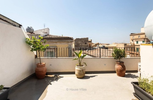Noto Historic Centre Apartamento | Piano Alto House in Noto