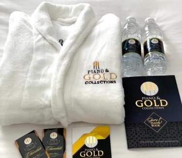 Accra Apartamento | Piano and Gold at The Lennox, Airport Residential