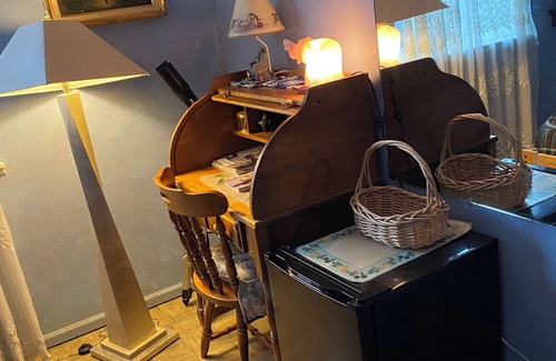 Lafayette Casa | Piano and small dog lovers shared home!