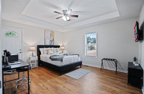 Clarksville Casa | Pianokey- 300mbps Wifi- Workspace