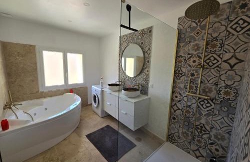 Chateaurenard Apartamento | Pic love, 2 personnes jacuzzi