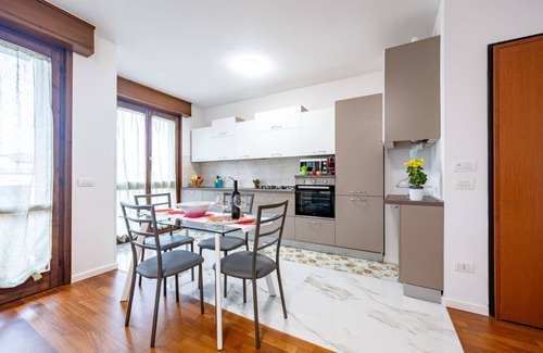 Lubiana Apartamento | Picasso Residency: Near Parma's Finest Gems