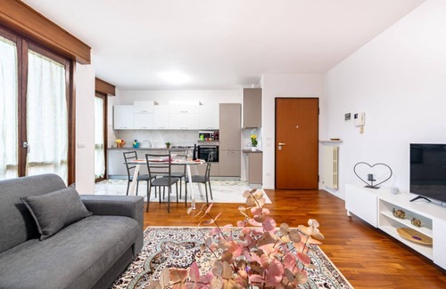 Lubiana Apartamento | Picasso Residency: Near Parma's Finest Gems
