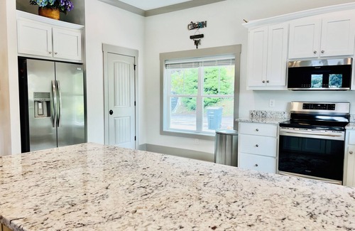 Hiawassee Casa | PICCINNIs Villa, Mtn & Lake Views, sleeps 12