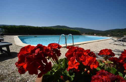 Lisciano Niccone Villa | PICCOLO BORGO en EXCLUSIVO en el verde, Colline del Trasimeno - OFERTAS DE OCTUBRE