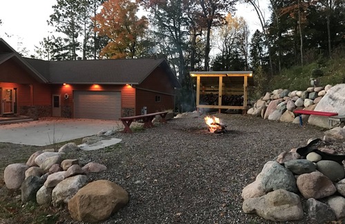 Pickerel Casa | Pickerel Lake Home con excelentes vistas del atardecer