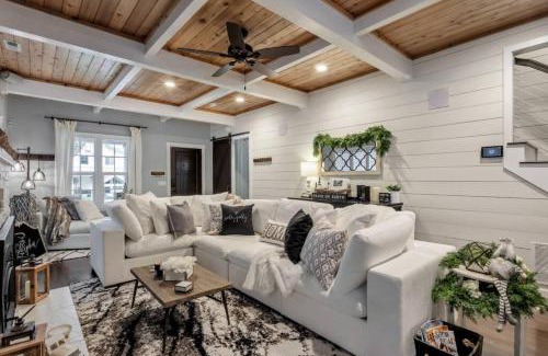 Coeur d'Alene Casa | Picket Fences - Great Downtown Location