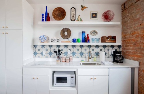 Covington Apartamento | Pickle Factory Odd Fellows Hall