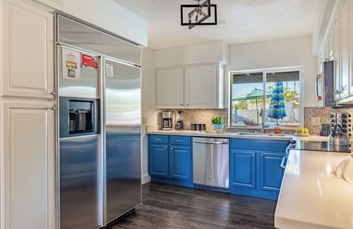 Thunderbird Desert Estates Casa | Pickleball, Pool, Arcade, Poker Table, Basketball, Bocce, & Golf | Fairway Oasis