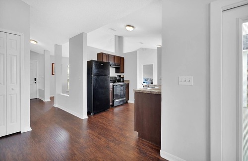 Westside Casa | ~Picnic Paradise Sleeps 8 Grill & More!~