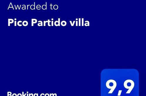 Tinajo Villa | Pico Partido villa heated pool