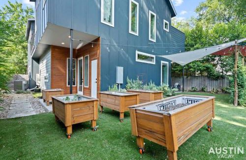 East Cesar Chavez Casa | Picture-Perfect Trendy Vibes Minutes From Rainey