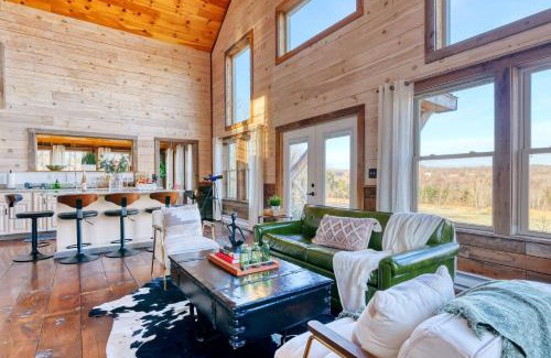 Sterling Casa | Picture Worthy Cabin with Hot Tub on 10 Private Acres