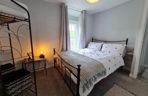 Pentrebach Casa | Picturesque 2 Bedroom Miners Cottage Near Bike Park Wales & Brecon Beacons