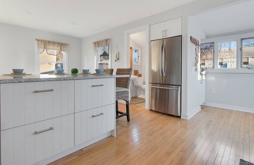 Clinton Cabaña | Picturesque escape to the beach... Dogs Welcome!