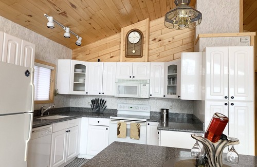 Aitkin Casa | Picturesque Getaway on Private Lakefront Property