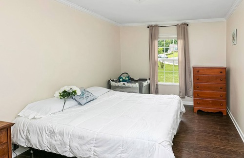 Dandridge Casa | Picturesque home with mtn views, rooftop deck, & children's items - dog-friendly