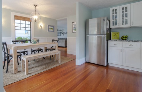 Hyannis Casa | Propiedad pintoresca frente al estanque - The Beach Glass Cottage