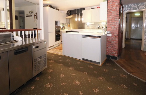 Dorchester Casa | PIDDLE INN, pet friendly, with a garden in Piddletrenthide