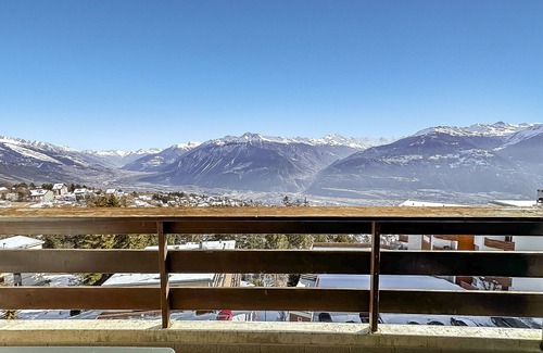 Randogne Apartamento | Pied-à-terre in Crans-Montana, pool and view - Swi