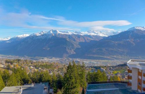 Randogne Apartamento | Pied-à-terre in Crans-Montana, pool and view - Swiss Alps