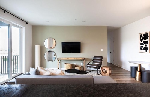 Batesville Apartamento | Piedmont Place Suite 401 Modern Apartment in Crozet Near King Family Vineyards