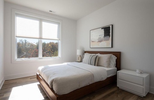 Batesville Apartamento | Piedmont Place Suite 402 Modern Apartment in Heart of Crozet