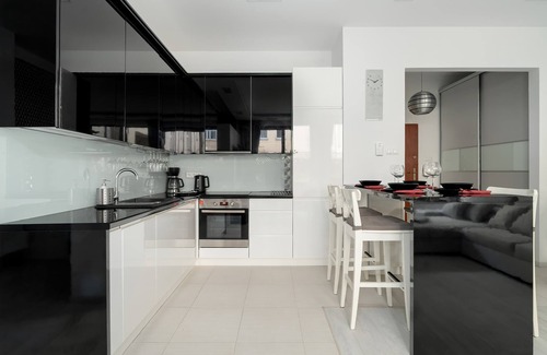 Jezyce Apartamento | Piekny Apartament z Ogrodkiem i Tarasem & Parking by Noclegi Renters