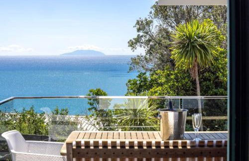 Waiheke Island Casa | Piemelon Bay Views - Coast & Country