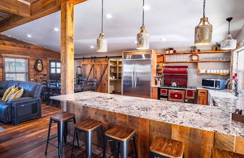 Payson Casa | Pieper Mansion - Historic Charm & Modern Comfort!