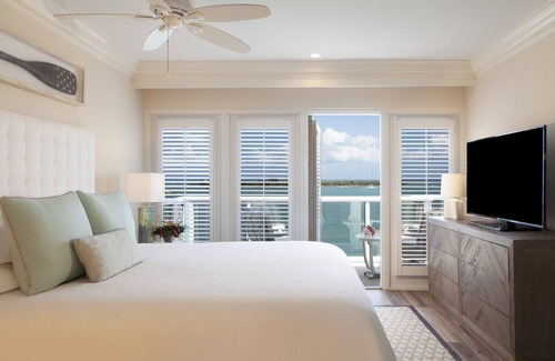 Historic Seaport Complejo | Pier House Resort & Spa