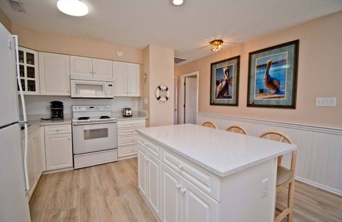 Emerald Isle Condominio | Pier Pointe 2A3, Oceanfront Condo in Emerald Isle, NC!