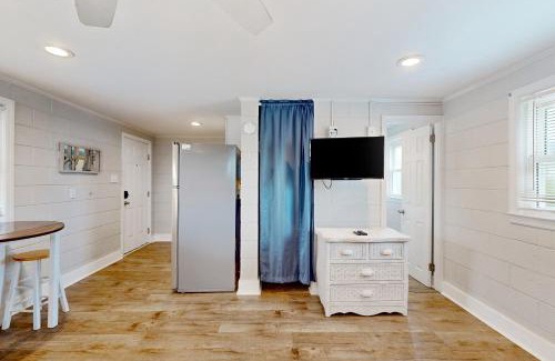 Kure Beach Apartamento | Pier View Cottage Unit 4