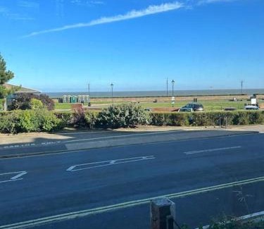Felixstowe Apartamento | Pier View Felixstowe - Sea View, 50m from the beach
