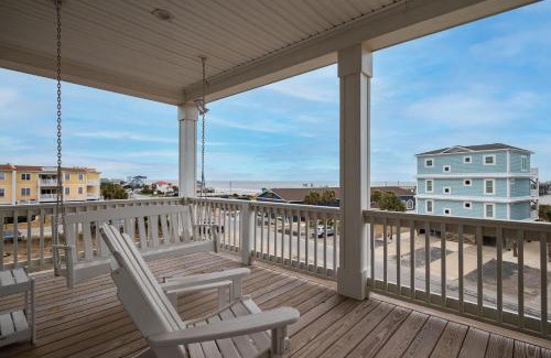 Yaupon Beach Casa | Pier Walker by Oak Island Accommodations
