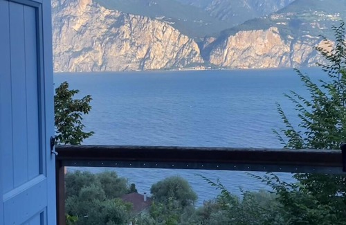 Cassone Apartamento | Pierinà Art Paradise - lake view, terrace, garden, NEW
