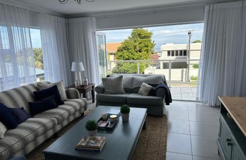 Voelklip Casa | Pieto on 6th