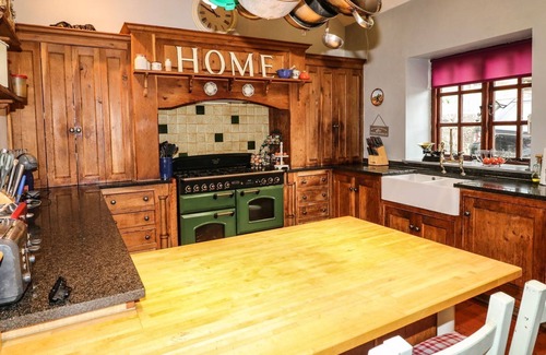 Bonsall Cabaña | PIG-OF-LEAD, family friendly, character holiday cottage in Bonsall