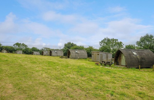 Liskeard Cabaña | Pig Pen @ Penbugle Organic Farm