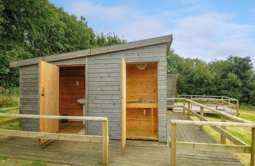 Liskeard Cabaña | Pig Pen @ Penbugle Organic Farm