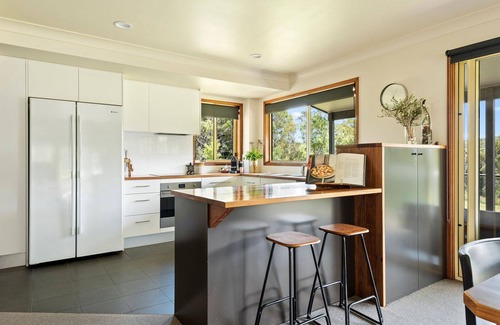 South Coast Casa | Get away from it all at Pigeon House Lookout …Your very own private enclave!
