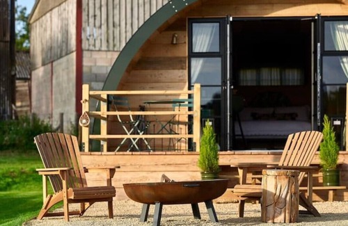 Upper Seagry Cabina | Piglet's House