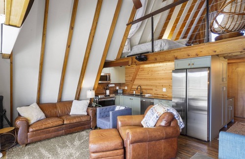 Florissant Casa | Pikes Peak A-Frame Retreat w/ Hot Tub & stunning mountain views. Pets welcome!