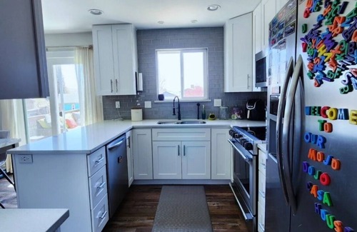 Southeast Colorado Springs Casa | Pikes Peak Panorama View