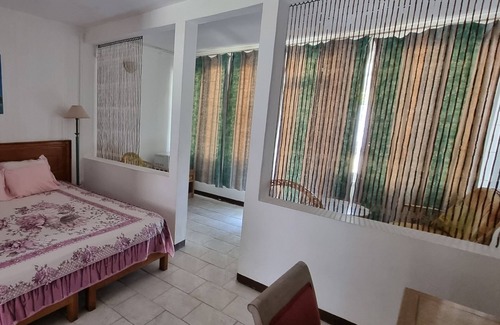 Le Morne Apartamento | Pikpik está justo a coté du restaurant wapalam, frente al hotel Paradis