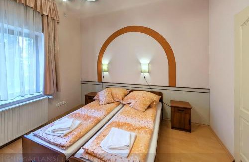 Szeged Cama Y Desayuno | Pilóta Panzió