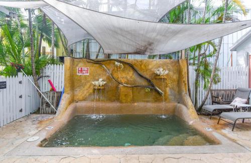 Historic Seaport Apartamento | Pilar Cottage - Harbor Walk Hideaways