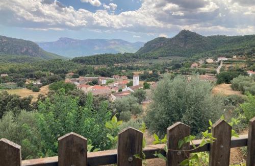 Arguellite Casa | Pilar de la Sima casa rural Arguellite Yeste